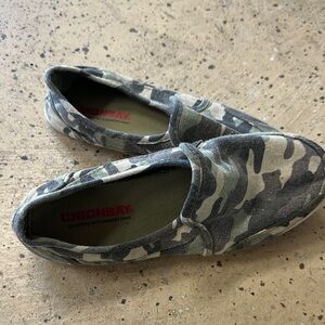 UNIONBAY Men's Green Camouflage Slip-On Loafers